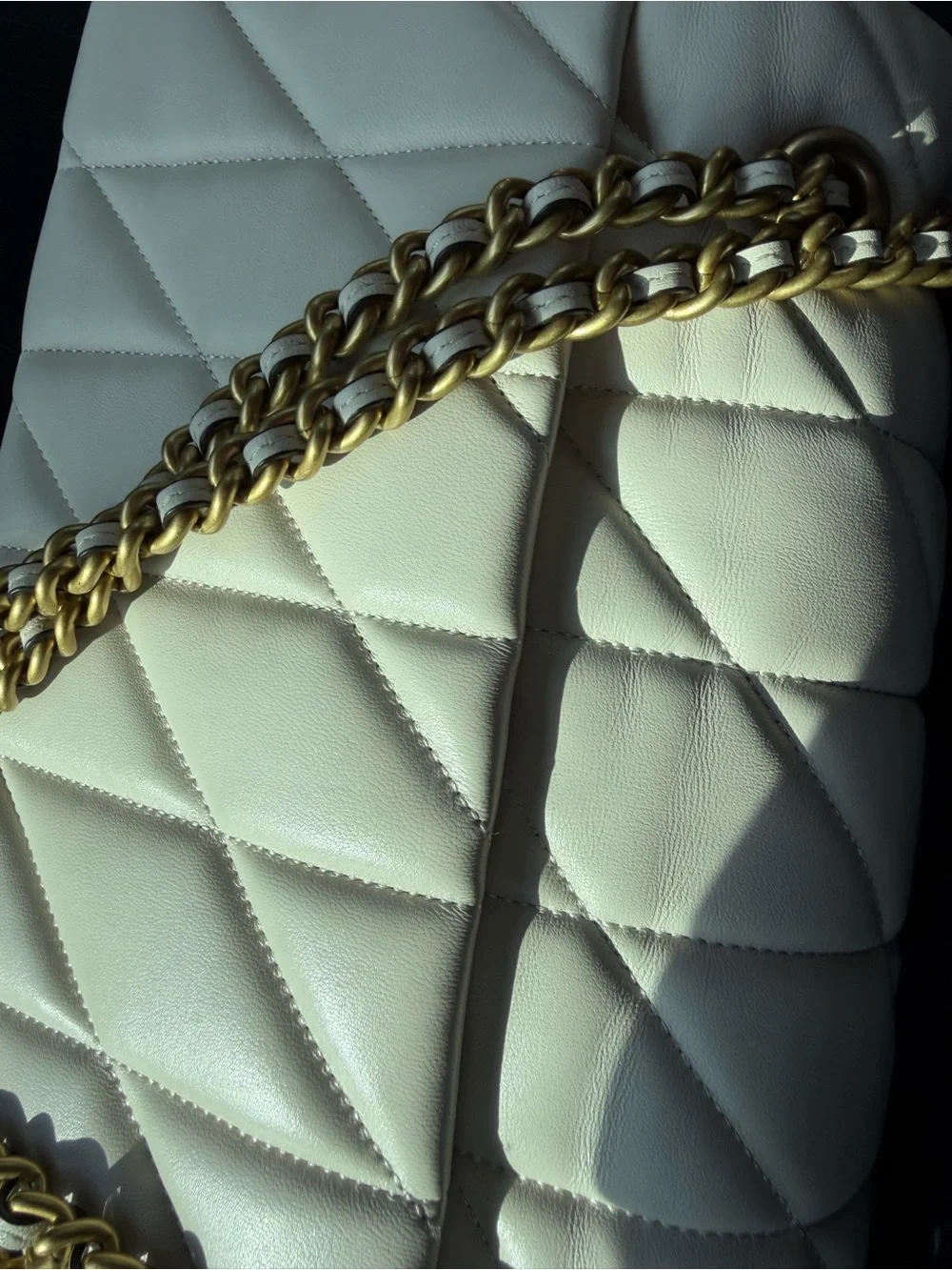 Coach tabby Cream Quilted Leather Shoulder Bag with Gold 'C' Clasp